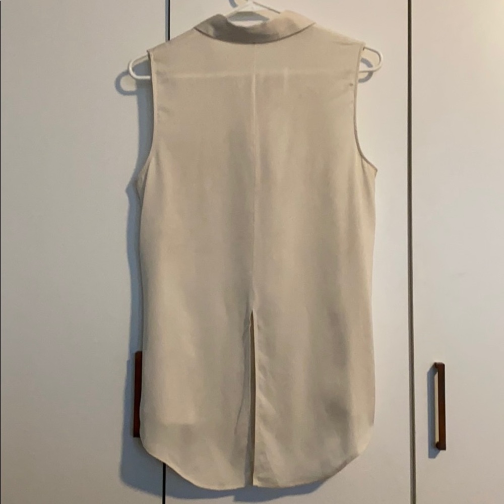 100% silk Theory split back button down blouse m - Picture 5 of 5